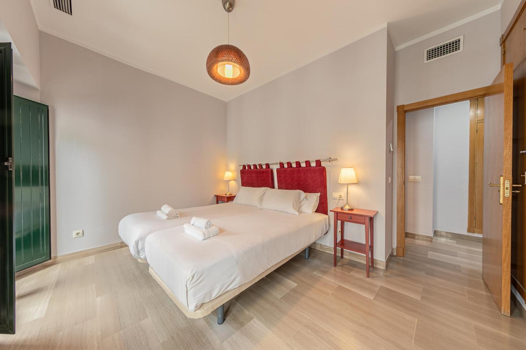 Green-Apartments Maestranza Seville Exterior photo